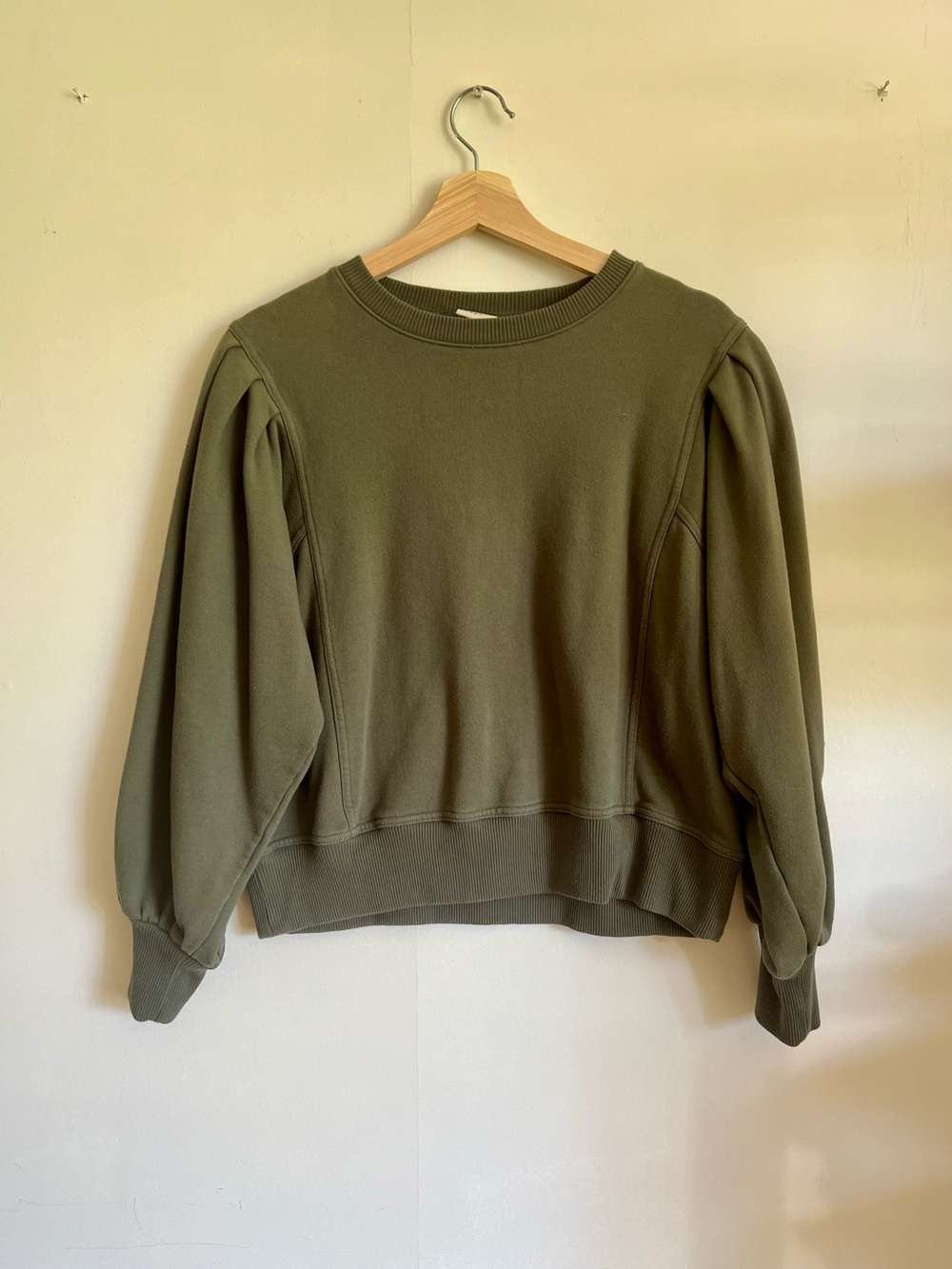 a new day Olive Green Puff Sleeve Crew Sweatshirt M